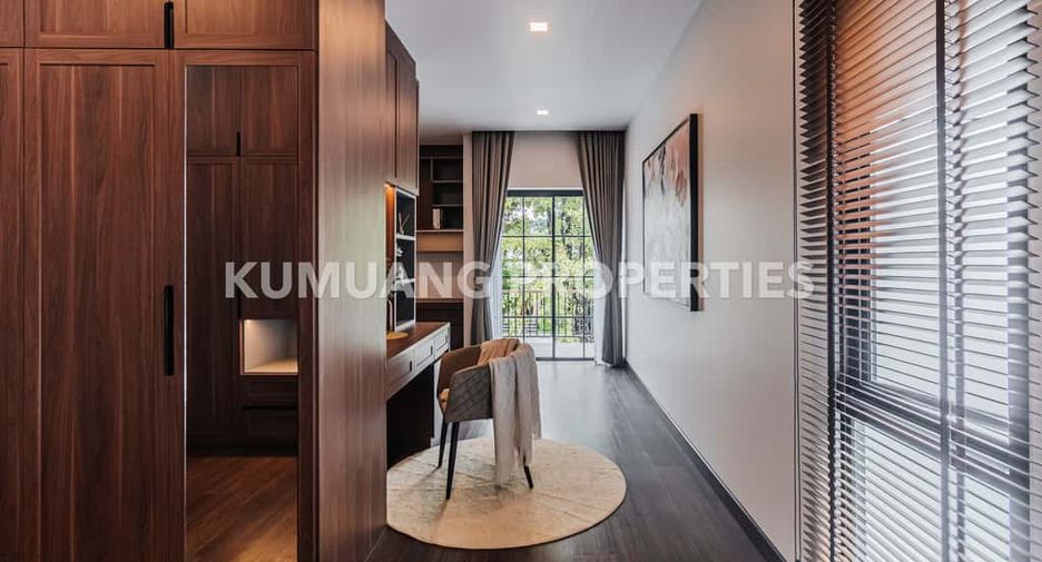 Casa en venta de 4 habitaciones en Mueang Chiang Mai, Chiang Mai