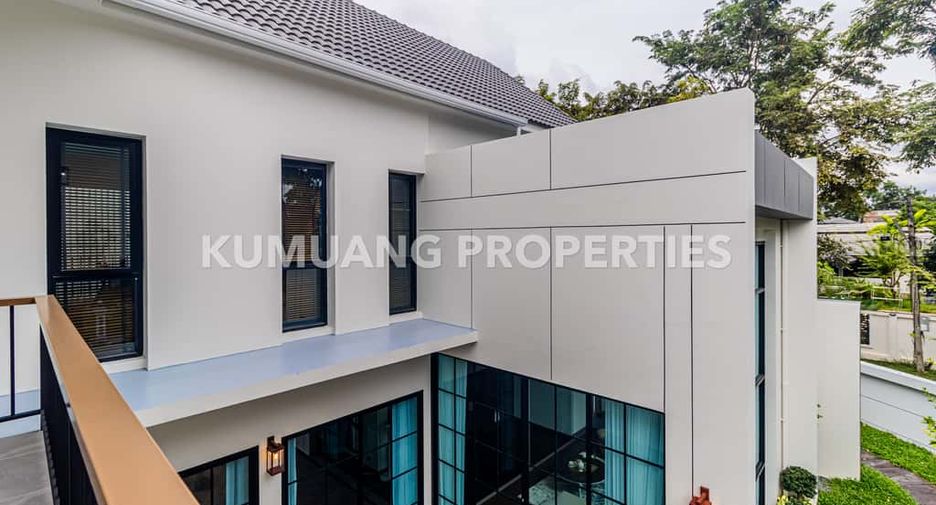Casa en venta de 4 habitaciones en Mueang Chiang Mai, Chiang Mai