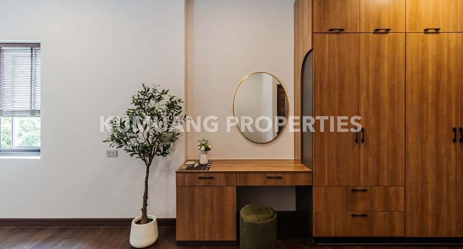 Casa en venta de 4 habitaciones en Mueang Chiang Mai, Chiang Mai