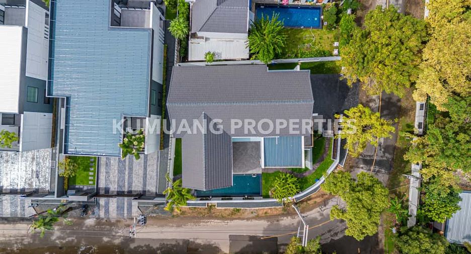 Casa en venta de 4 habitaciones en Mueang Chiang Mai, Chiang Mai