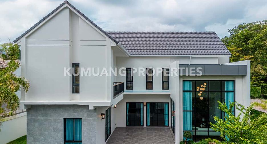 Casa en venta de 4 habitaciones en Mueang Chiang Mai, Chiang Mai