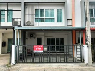 Casa adosada en venta de 3 habitaciones en Mueang Chachoengsao, Chachoengsao