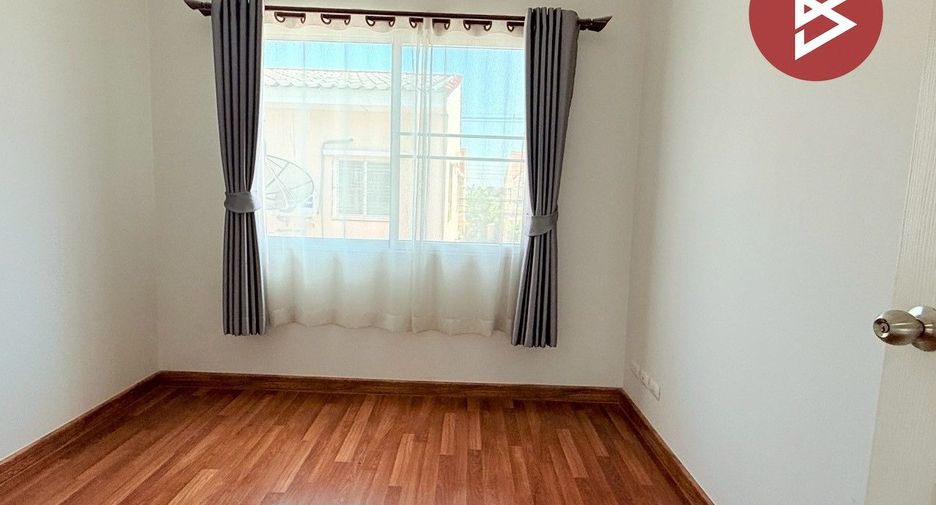 À vendre 3 chambres maison de ville à Thanyaburi, Pathum Thani