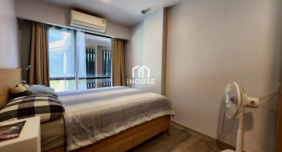 For rent 2 bedrooms condo in Yan Nawa, Bangkok