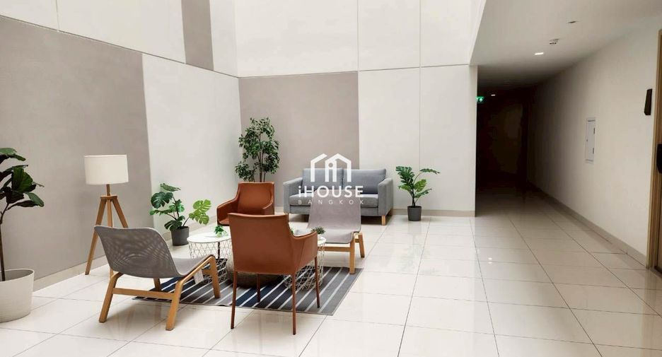 For rent 2 bedrooms condo in Yan Nawa, Bangkok