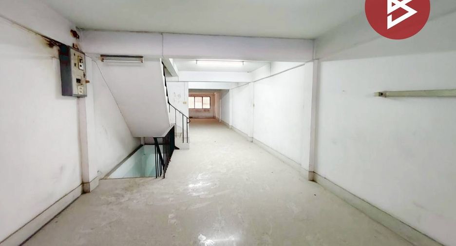 For sale 5 bedrooms retail Space in Bang Bon, Bangkok
