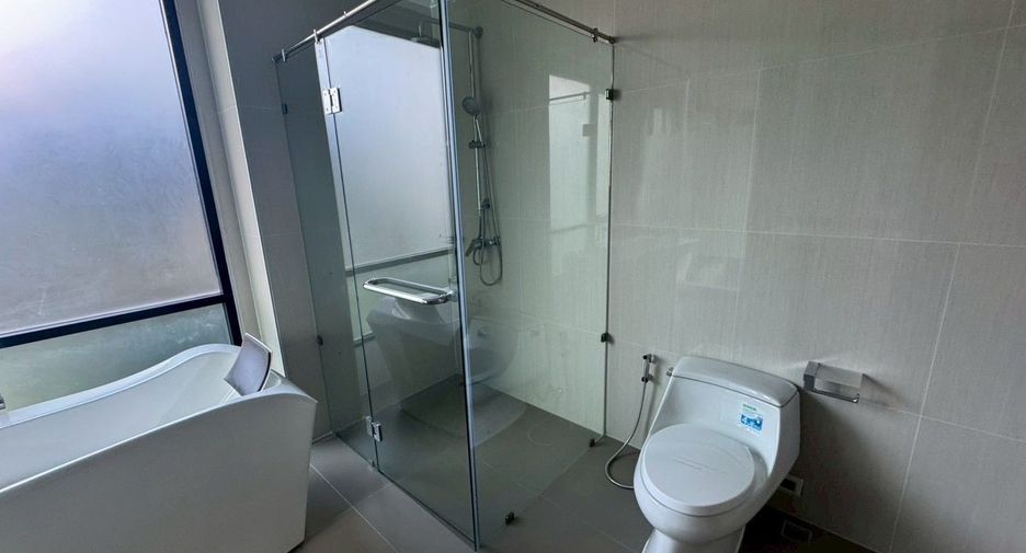 For rent 2 bedrooms condo in Mueang Chiang Mai, Chiang Mai