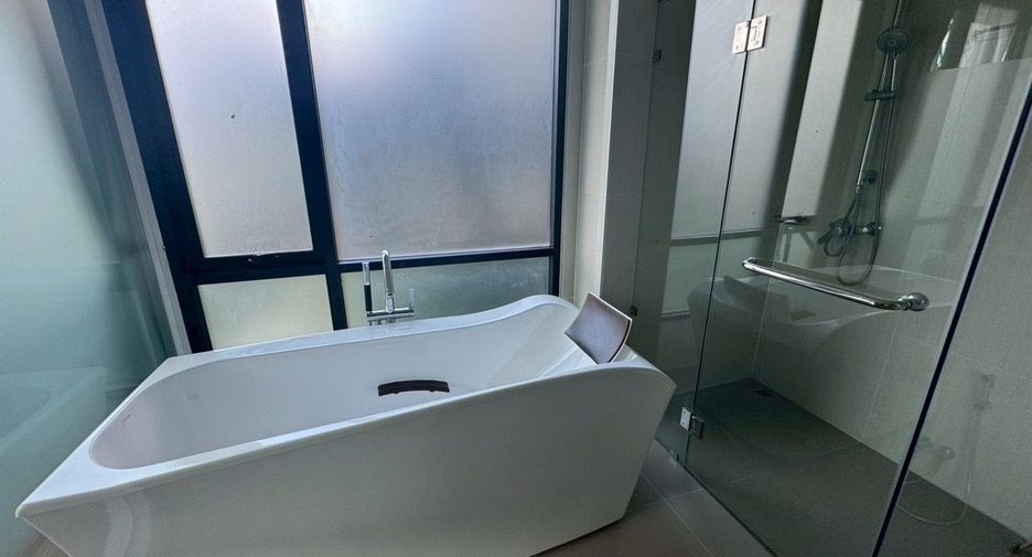 For rent 2 bedrooms condo in Mueang Chiang Mai, Chiang Mai