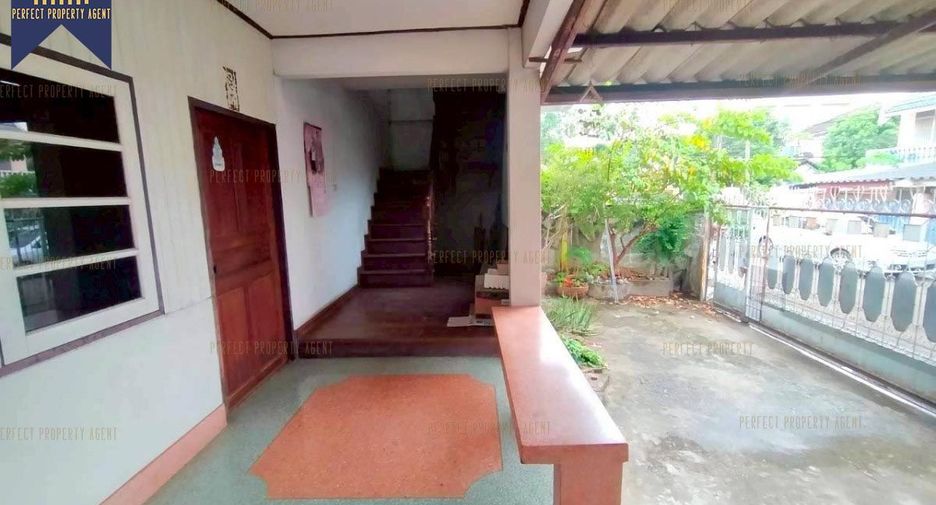 For sale 4 bedrooms house in Suan Luang, Bangkok