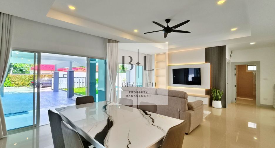 For sale 4 bedrooms house in Huay Yai, Pattaya