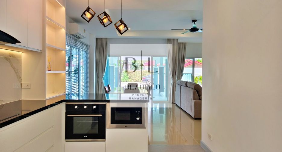 For sale 4 bedrooms house in Huay Yai, Pattaya