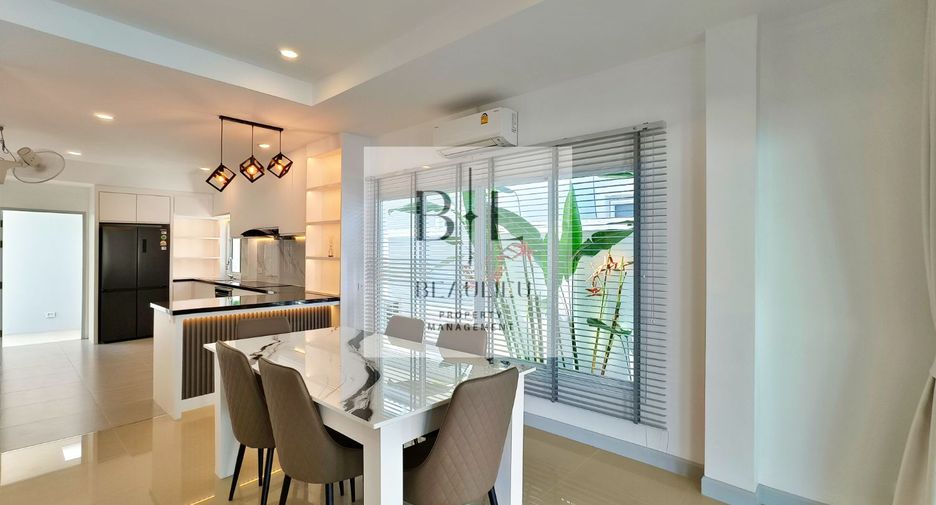 For sale 4 bedrooms house in Huay Yai, Pattaya