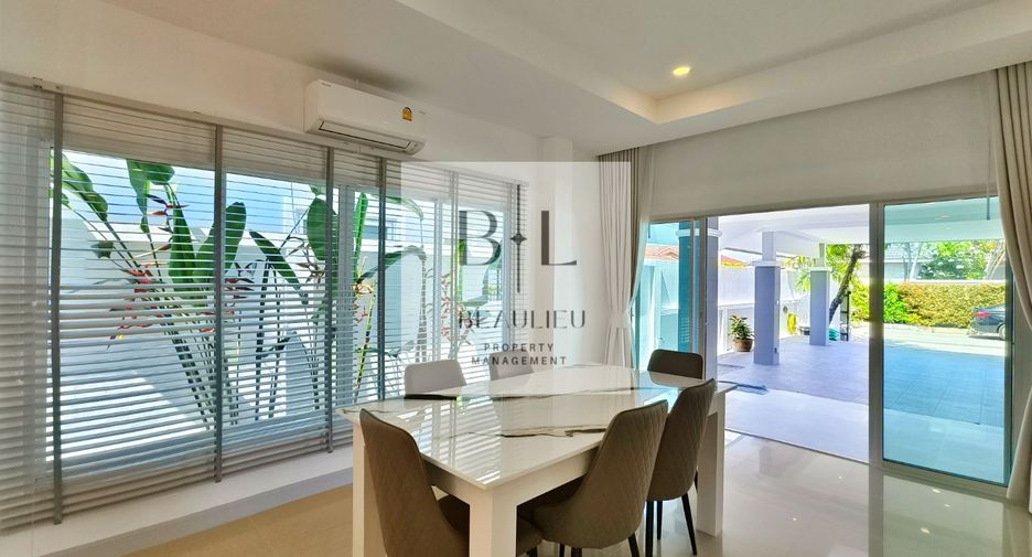 For sale 4 bedrooms house in Huay Yai, Pattaya