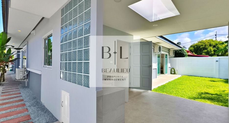 For sale 4 bedrooms house in Huay Yai, Pattaya