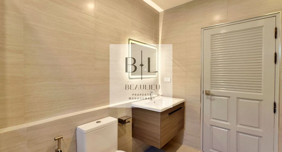 For sale 4 bedrooms house in Huay Yai, Pattaya