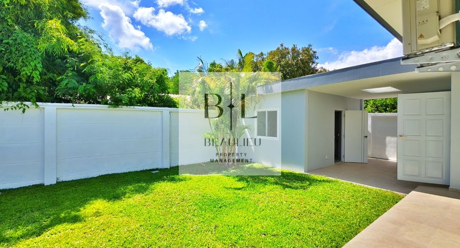 For sale 4 bedrooms house in Huay Yai, Pattaya