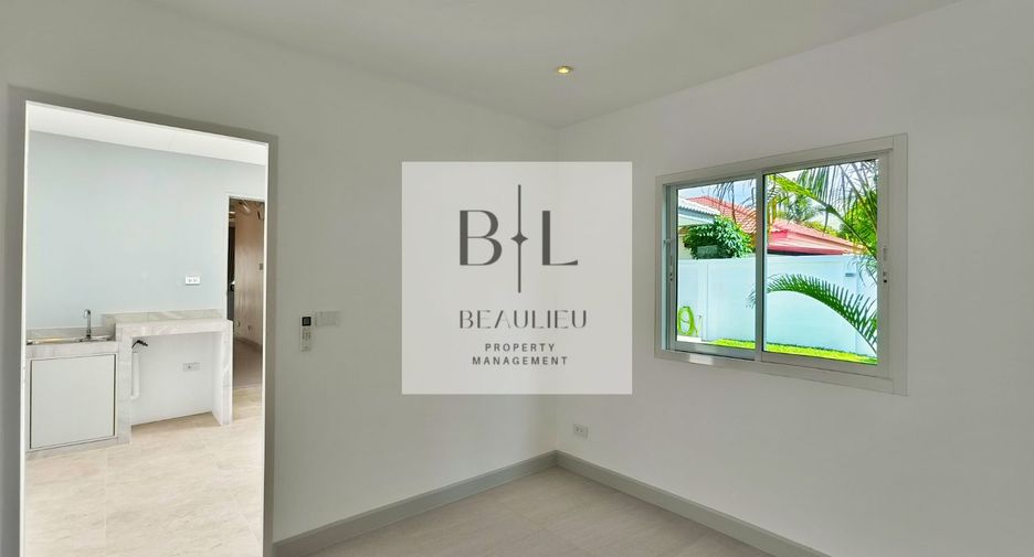 For sale 4 bedrooms house in Huay Yai, Pattaya