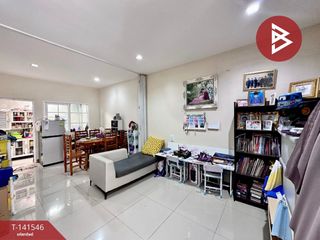 Casa adosada en venta de 4 habitaciones en Si Racha, Chonburi