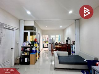 Casa adosada en venta de 4 habitaciones en Si Racha, Chonburi