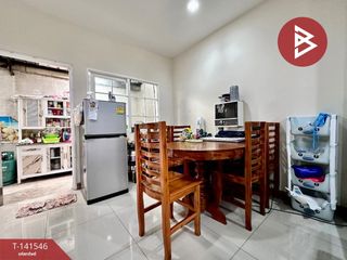 Casa adosada en venta de 4 habitaciones en Si Racha, Chonburi