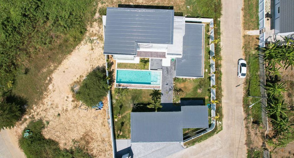 For sale 6 bedrooms house in San Sai, Chiang Mai
