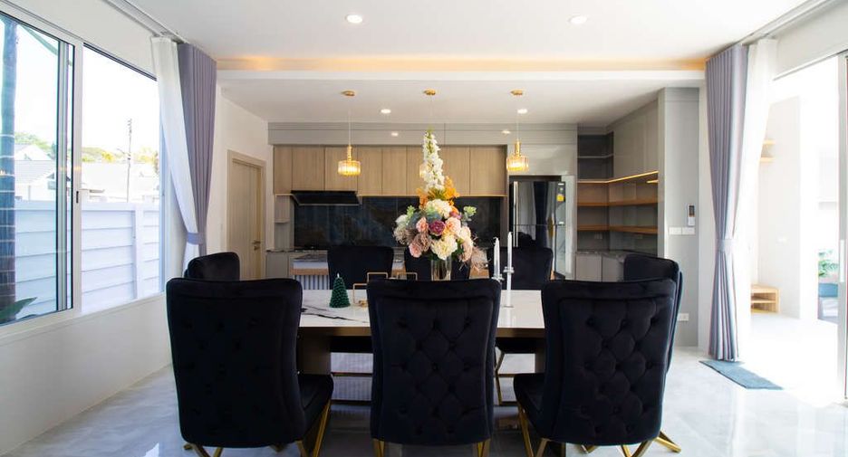 For sale 6 bedrooms house in San Sai, Chiang Mai