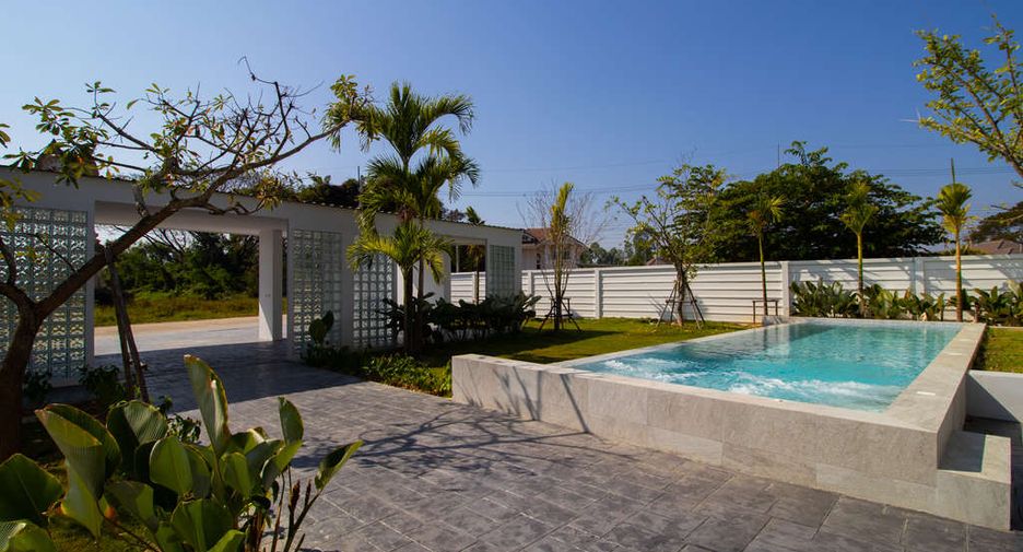 For sale 6 bedrooms house in San Sai, Chiang Mai