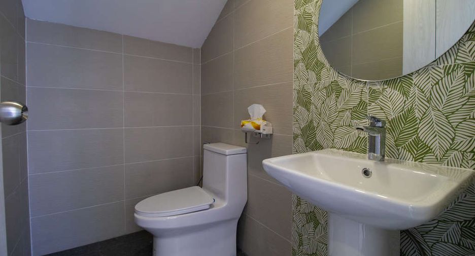 For sale 6 bedrooms house in San Sai, Chiang Mai