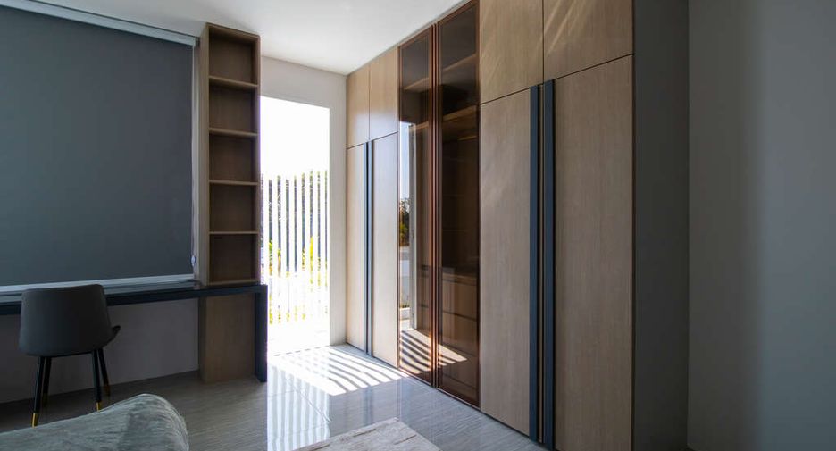 For sale 6 bedrooms house in San Sai, Chiang Mai