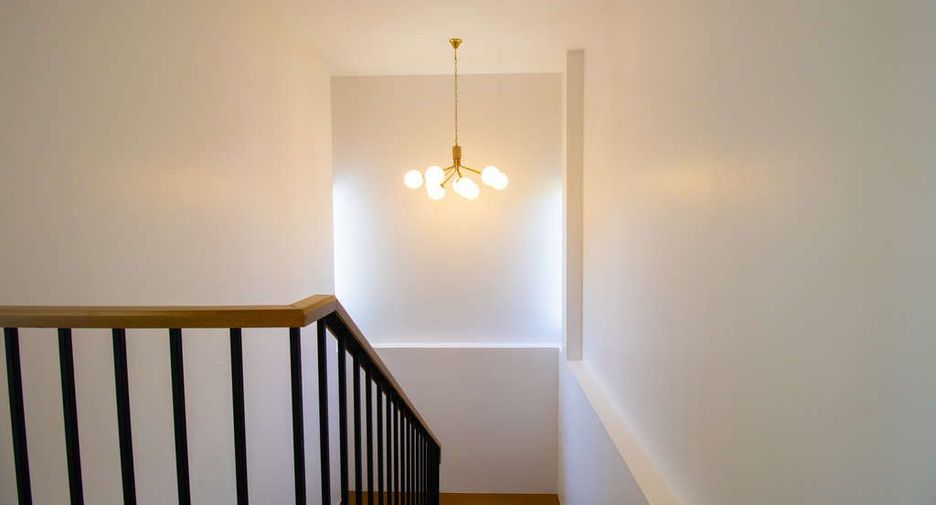For sale 6 bedrooms house in San Sai, Chiang Mai