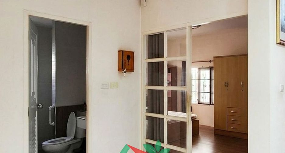 For sale 4 bedrooms house in Nong Khaem, Bangkok