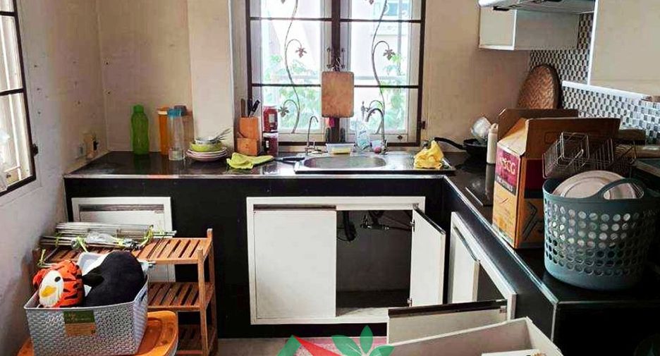 For sale 4 bedrooms house in Nong Khaem, Bangkok