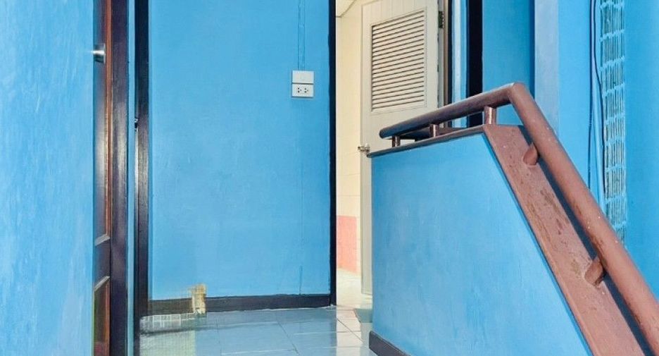 Casa adosada en venta de 4 habitaciones en Don Mueang, Bangkok