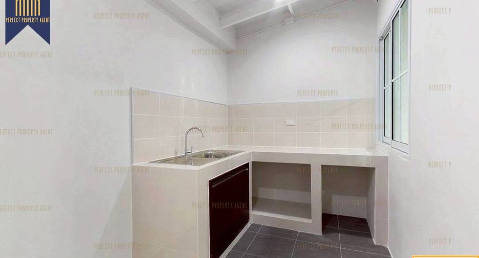 Reihenhaus zum Kauf mit 3 Zimmer in Bang Bua Thong, Nonthaburi