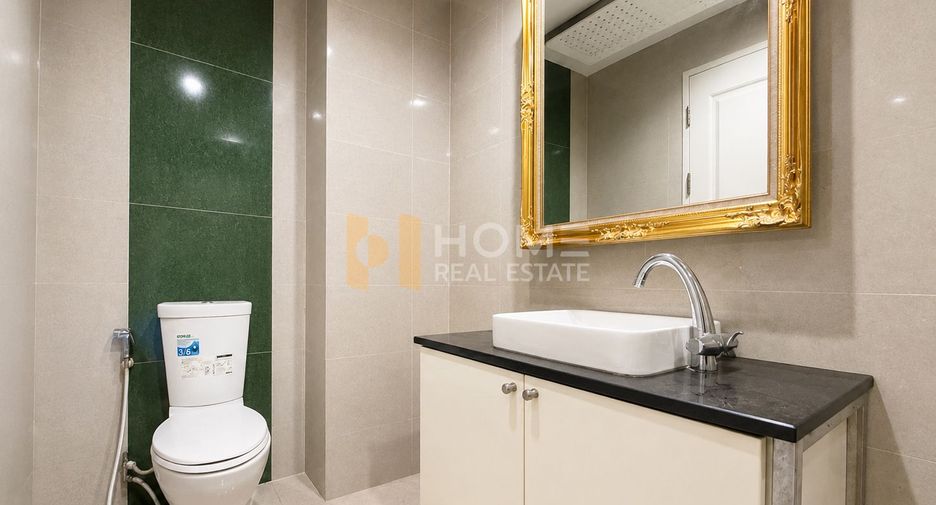 For sale 1 bed condo in Phra Khanong, Bangkok
