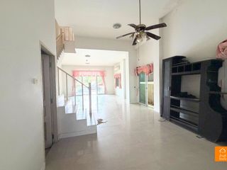 For sale 4 ベッドルーム townhouse in Bang Khae, Bangkok