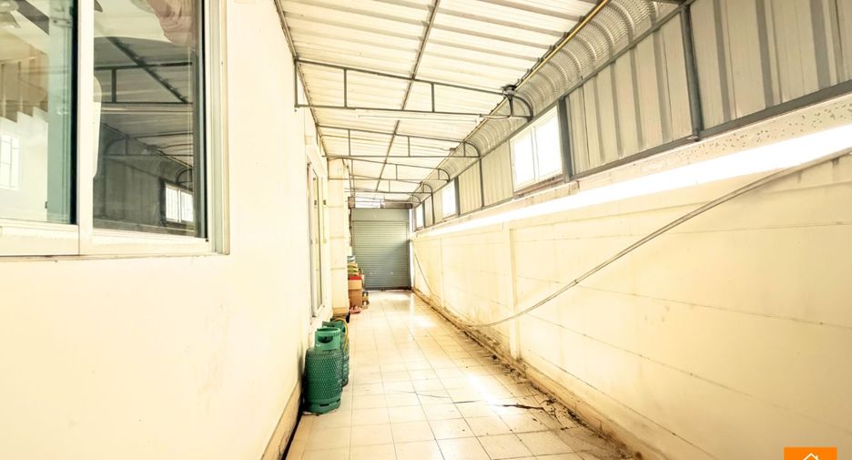 For sale 4 ベッドルーム townhouse in Bang Khae, Bangkok