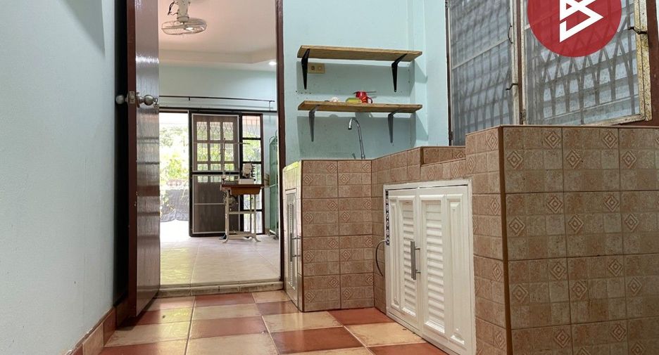 For sale 3 bedrooms house in Si Racha, Chonburi