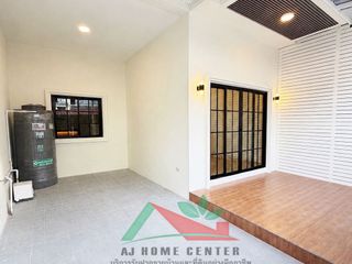 Casa adosada en venta de 3 habitaciones en Bueng Kum, Bangkok