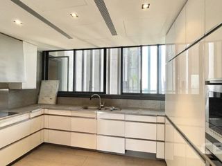 For sale 4 bedrooms condo in Sathon, Bangkok