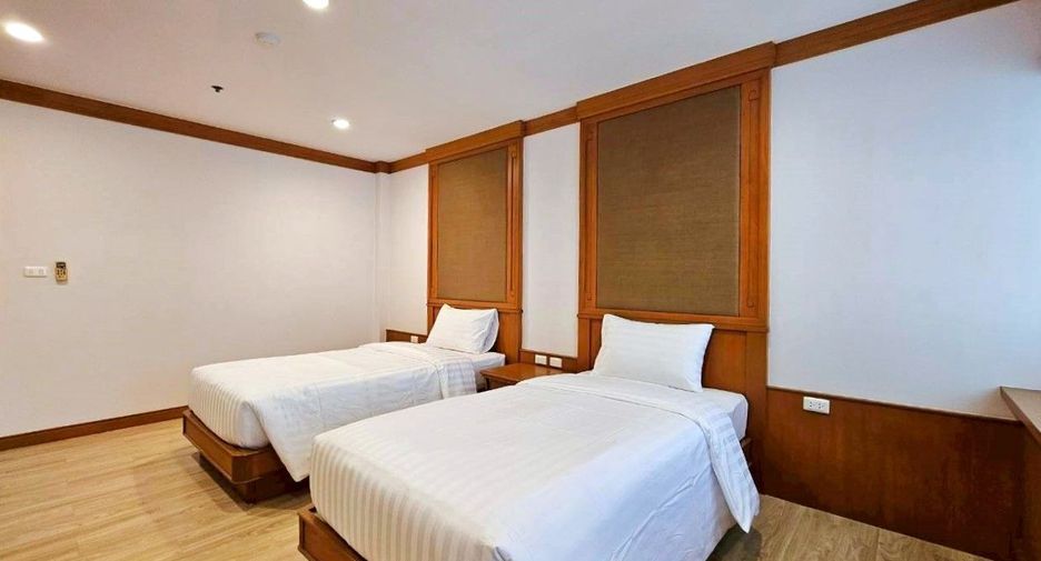 Apartamento en alquiler de 3 habitaciones en Khlong Toei, Bangkok