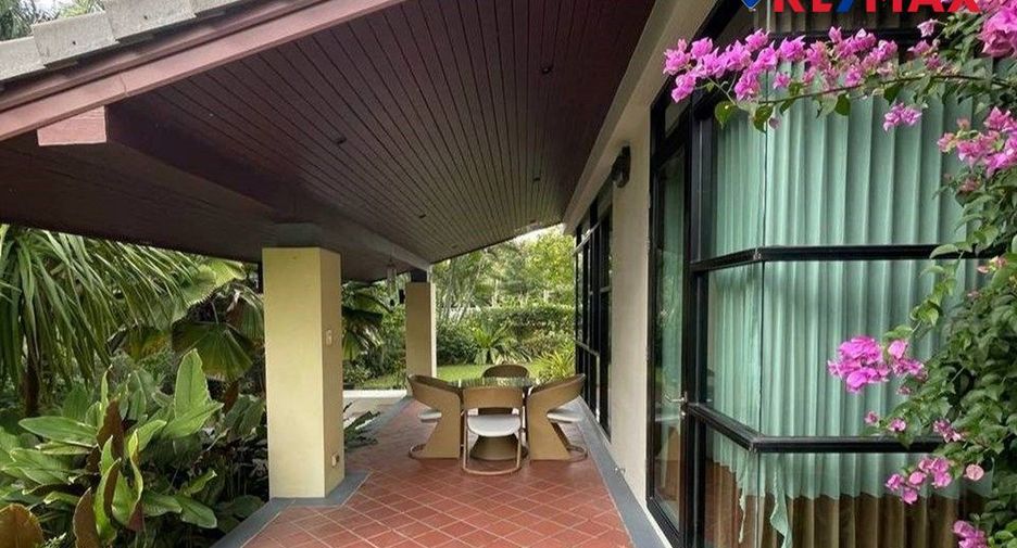 For sale 3 bedrooms house in East Pattaya, Pattaya