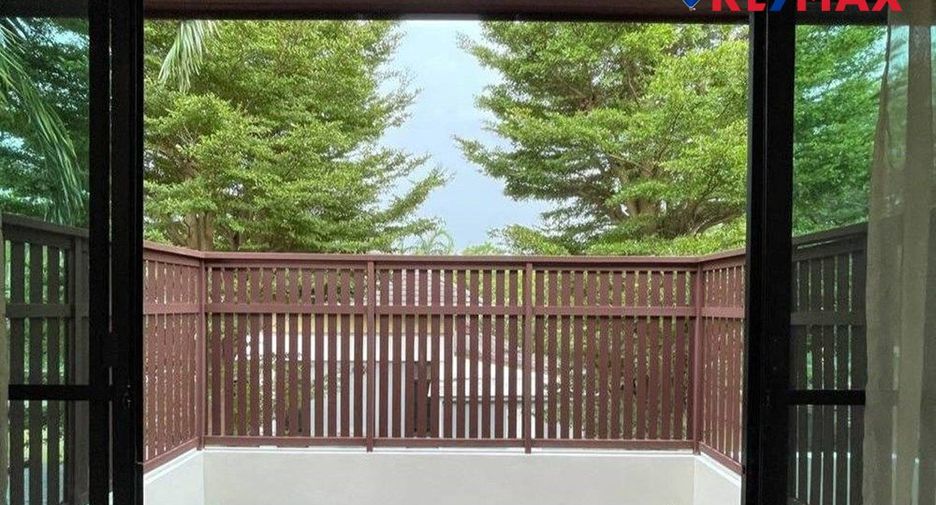 For sale 3 bedrooms house in East Pattaya, Pattaya