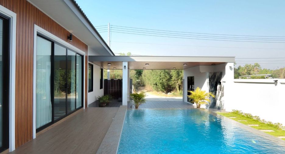 For sale 3 bedrooms villa in Sattahip, Chonburi