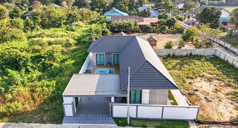 For sale 3 bedrooms villa in Sattahip, Chonburi