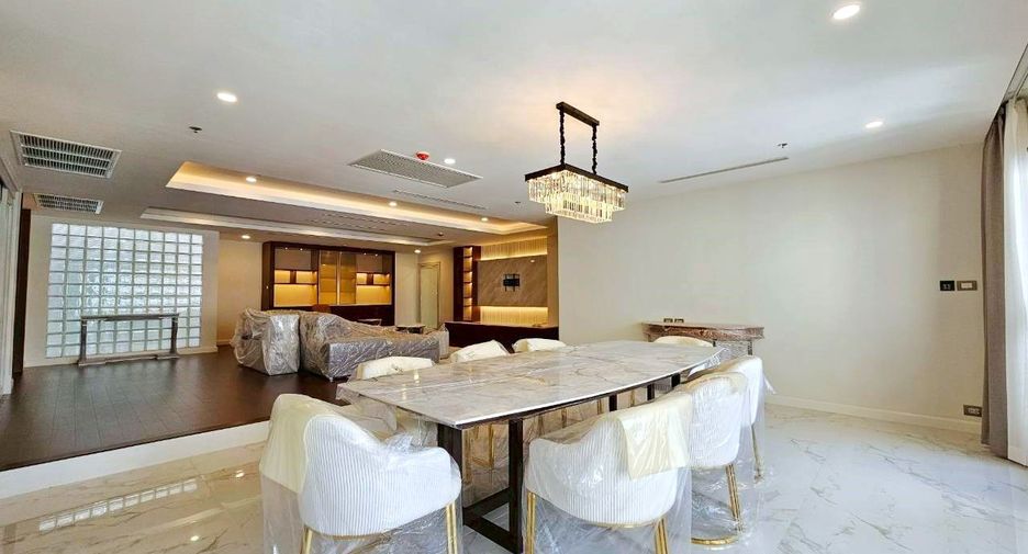 Apartment zur Miete mit 3 Zimmer in Khlong Toei, Bangkok