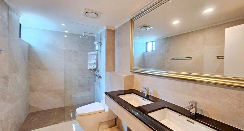 Apartment zur Miete mit 3 Zimmer in Khlong Toei, Bangkok