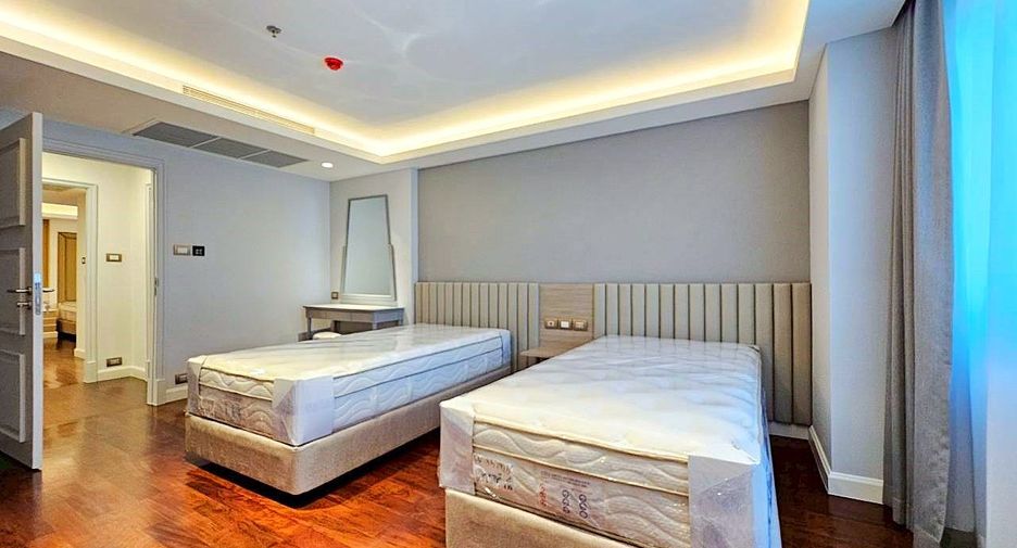 Apartment zur Miete mit 3 Zimmer in Khlong Toei, Bangkok