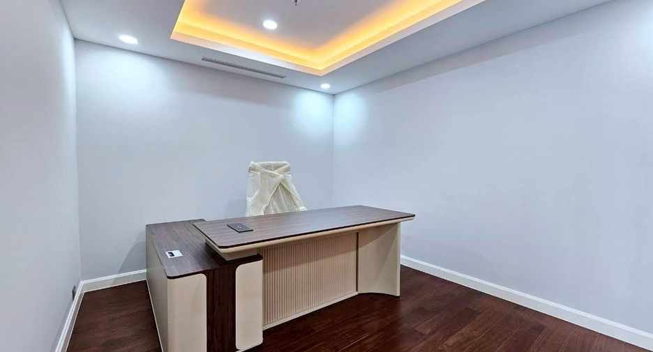Apartment zur Miete mit 3 Zimmer in Khlong Toei, Bangkok