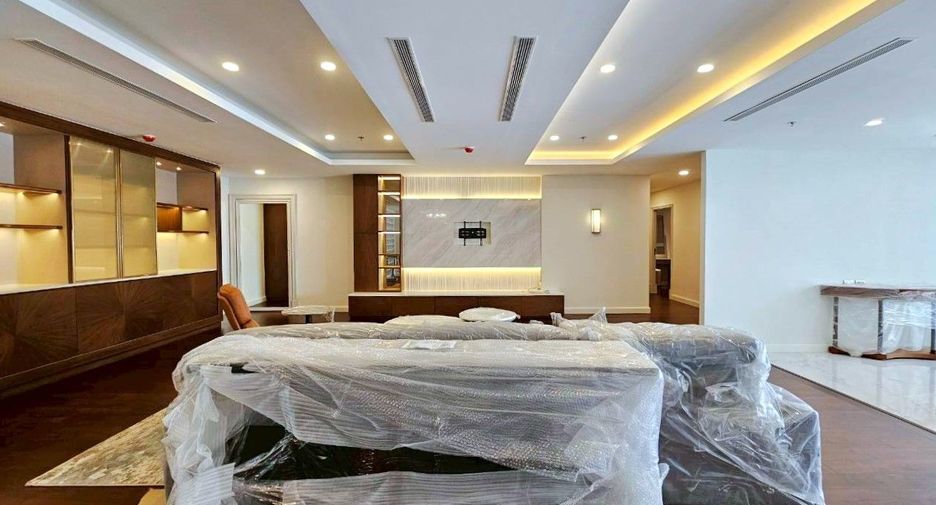 Apartment zur Miete mit 3 Zimmer in Khlong Toei, Bangkok